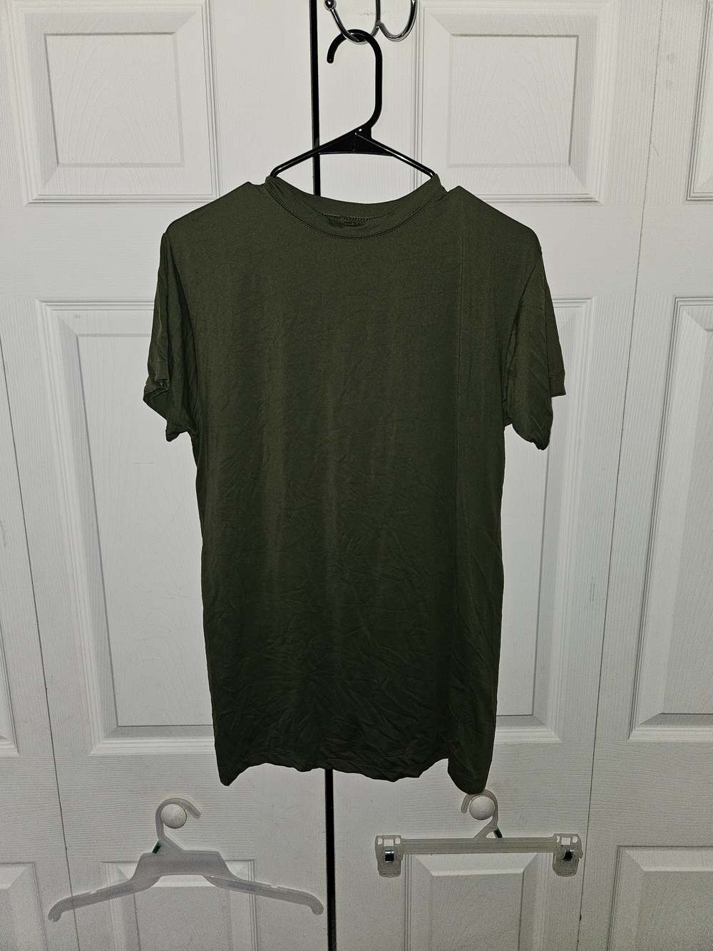 Classic Short Sleeve Crewneck T-Shirt in Olive